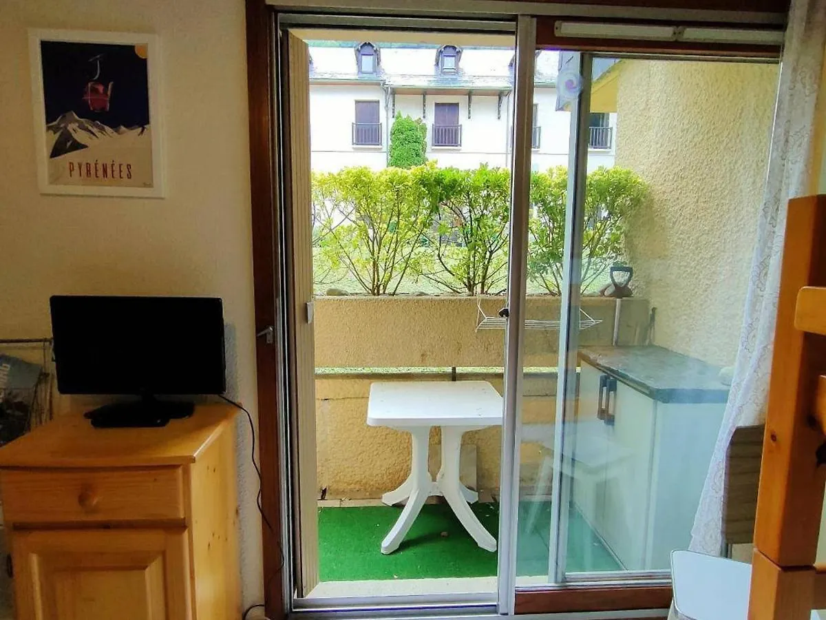 Studio Cosy Avec Balcon, Parking Et Coin Nuit Separe - 4 Couchages A Cauterets - Fr-1-234-249 Apartment
